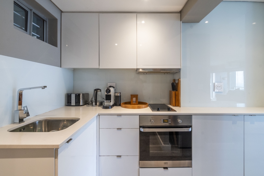 To Let 1 Bedroom Property for Rent in Clifton Western Cape